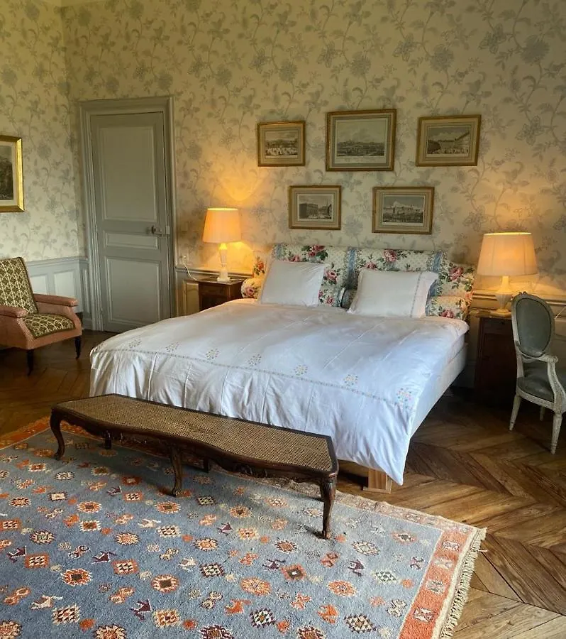 Château de Bostz Besson Alojamento de Acomodação e Pequeno-almoço